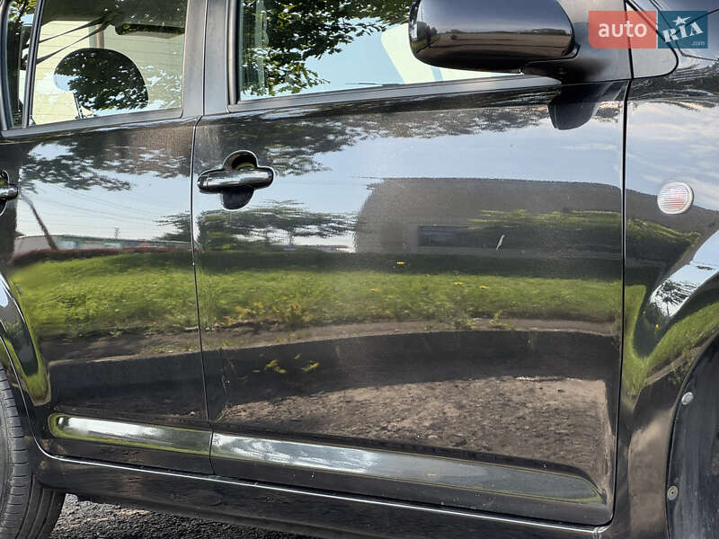 Хэтчбек Daihatsu Sirion 2007 в Львове