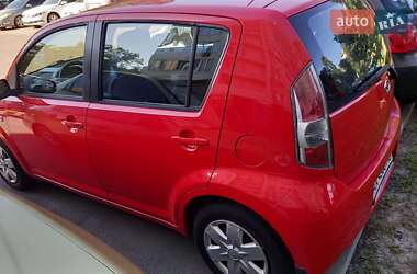 Хэтчбек Daihatsu Sirion 2008 в 
