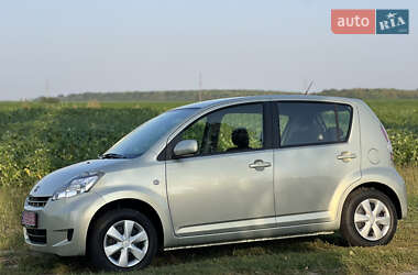 Хэтчбек Daihatsu Sirion 2007 в Ровно