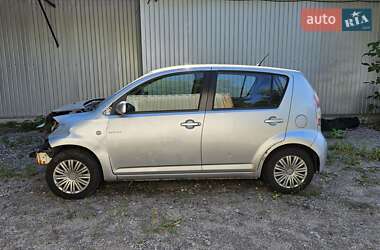 Хэтчбек Daihatsu Sirion 2006 в Киеве