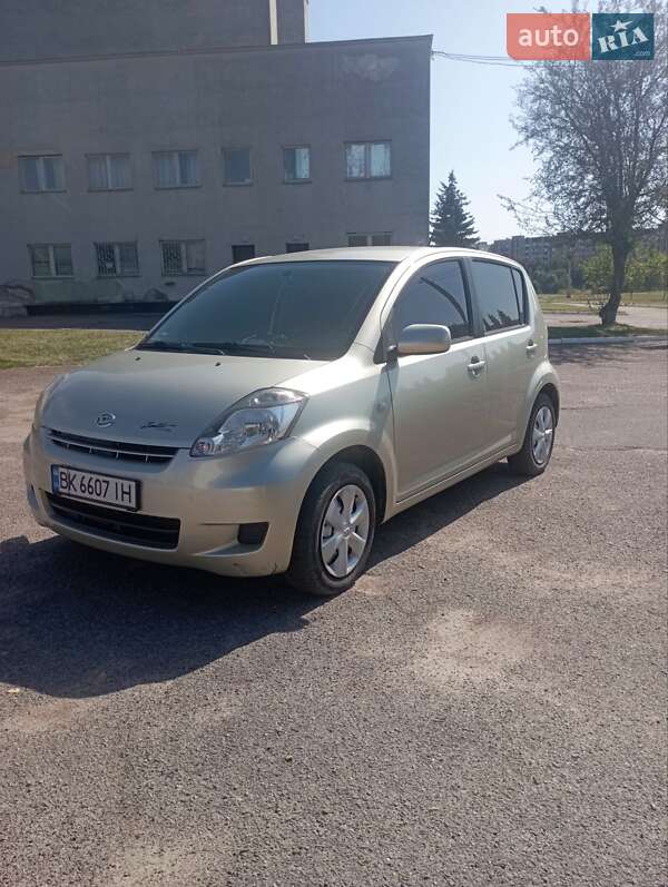 Daihatsu Sirion 2009