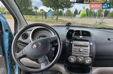 Хэтчбек Daihatsu Sirion 2006 в 