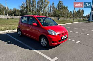 Хэтчбек Daihatsu Sirion 2008 в 