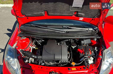 Хэтчбек Daihatsu Sirion 2008 в 