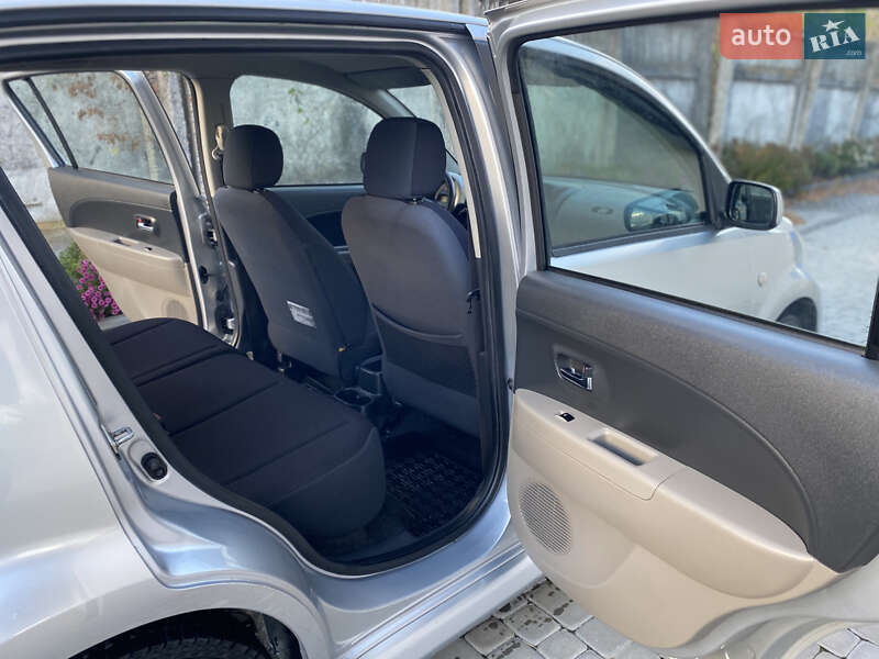 Хэтчбек Daihatsu Sirion 2007 в Виннице