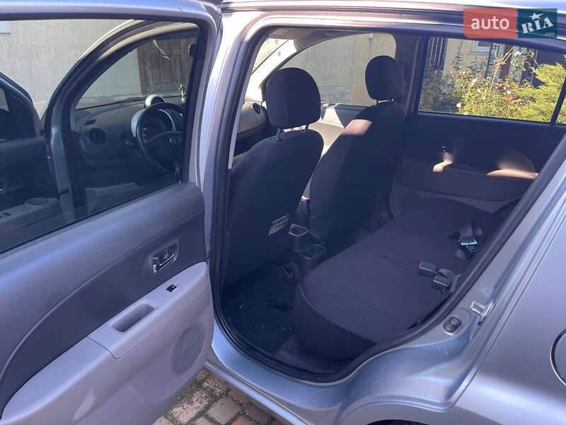 Хэтчбек Daihatsu Sirion 2006 в Одессе