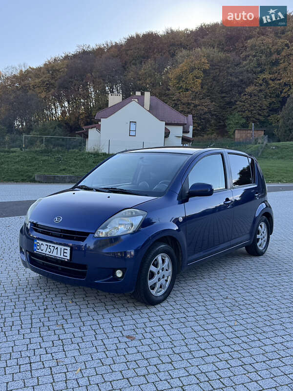 Хэтчбек Daihatsu Sirion 2005 в Львове