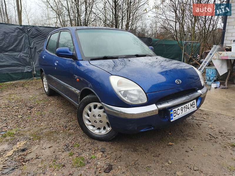 Daihatsu Sirion 2000 Daihatsu Sirion 2000