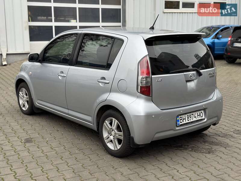 Хэтчбек Daihatsu Sirion 2006 в Одессе