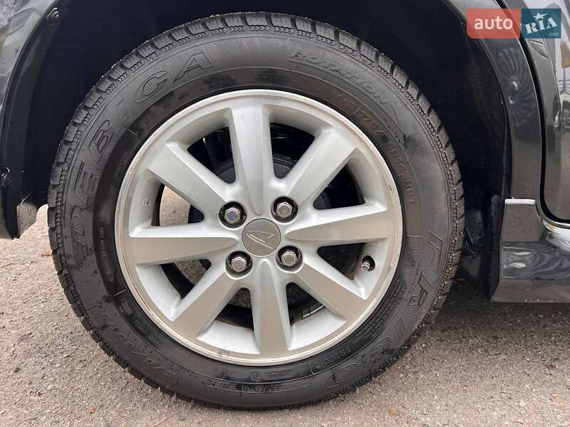 Хэтчбек Daihatsu Sirion 2008 в Одессе