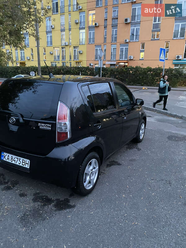 Хэтчбек Daihatsu Sirion 2008 в Киеве