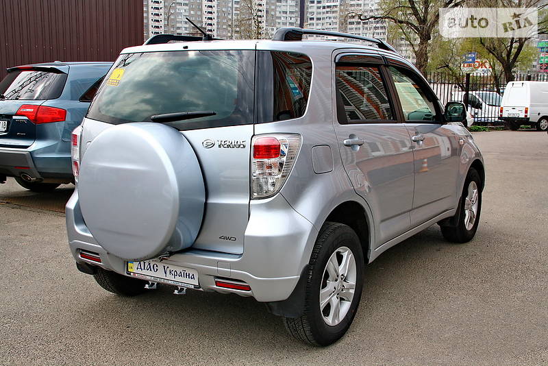 Позашляховик / Кросовер Daihatsu Terios 2012 в Києві