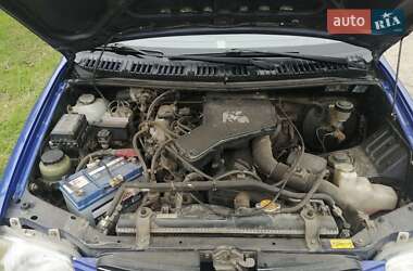 Внедорожник / Кроссовер Daihatsu Terios 2000 в 