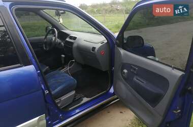Внедорожник / Кроссовер Daihatsu Terios 2000 в 