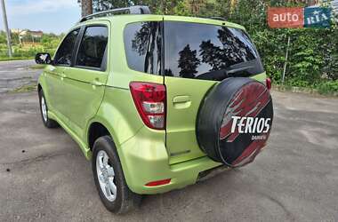 Внедорожник / Кроссовер Daihatsu Terios 2006 в 