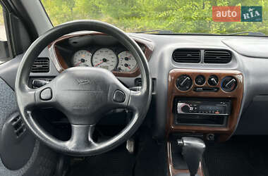 Внедорожник / Кроссовер Daihatsu Terios 2002 в 