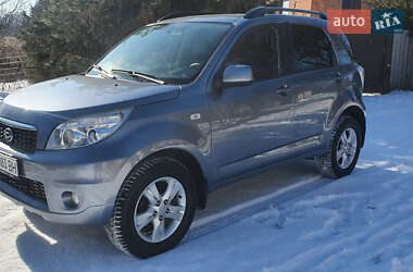 Позашляховик / Кросовер Daihatsu Terios 2011 в 