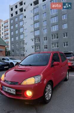 Микровэн Daihatsu YRV 2004 в 