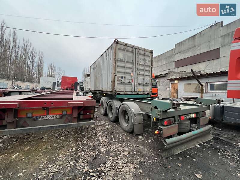 Контейнеровоз Dennison Trailers 2002 в Одессе