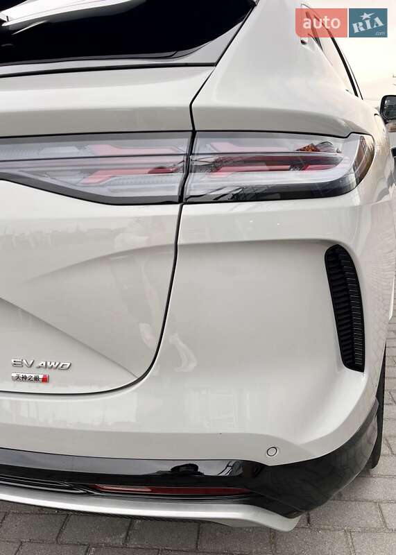 Позашляховик / Кросовер Denza N7 2025 в Дніпрі фото 8 Позашляховик / Кросовер Denza N7 2025 в Дніпрі