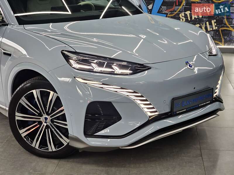 Позашляховик / Кросовер Denza N7 2023 в Дніпрі