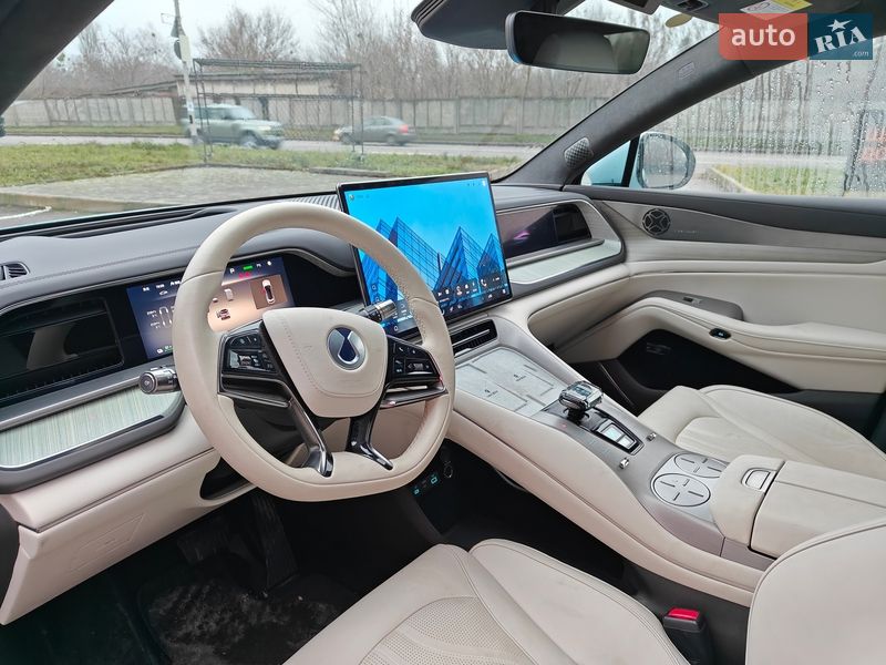 Фастбэк Denza N7 2023 в Киеве