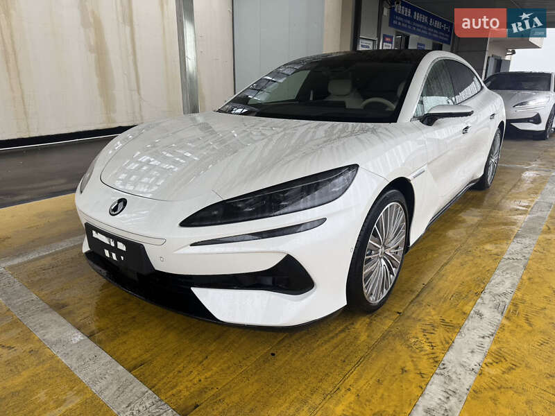 Ліфтбек Denza Z9 GT 2024 в Києві