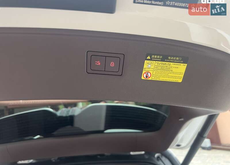 Ліфтбек Denza Z9 GT 2024 в Львові