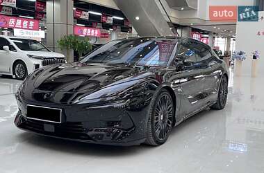 Фастбэк Denza Z9 GT 2024 в Киеве