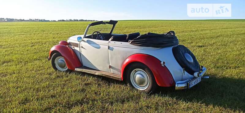 Кабріолет DKW F8 1939 в Львові
