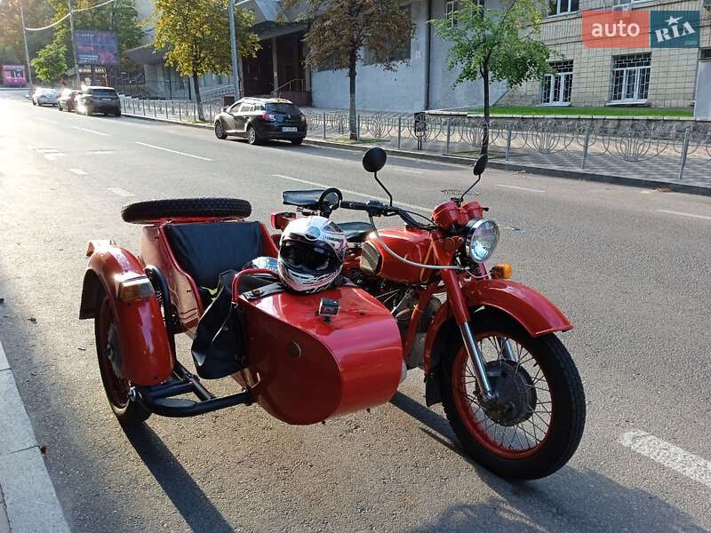 Мотоцикл з коляскою Днепр (КМЗ) Днепр-11 1991 в Бучі