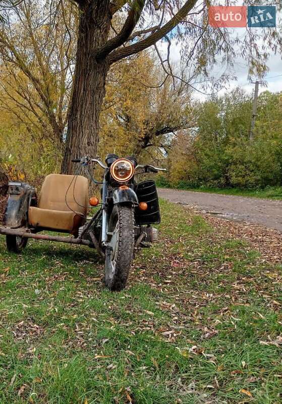 Мотоцикл з коляскою Днепр (КМЗ) Днепр-11 1985 в Радомишлі