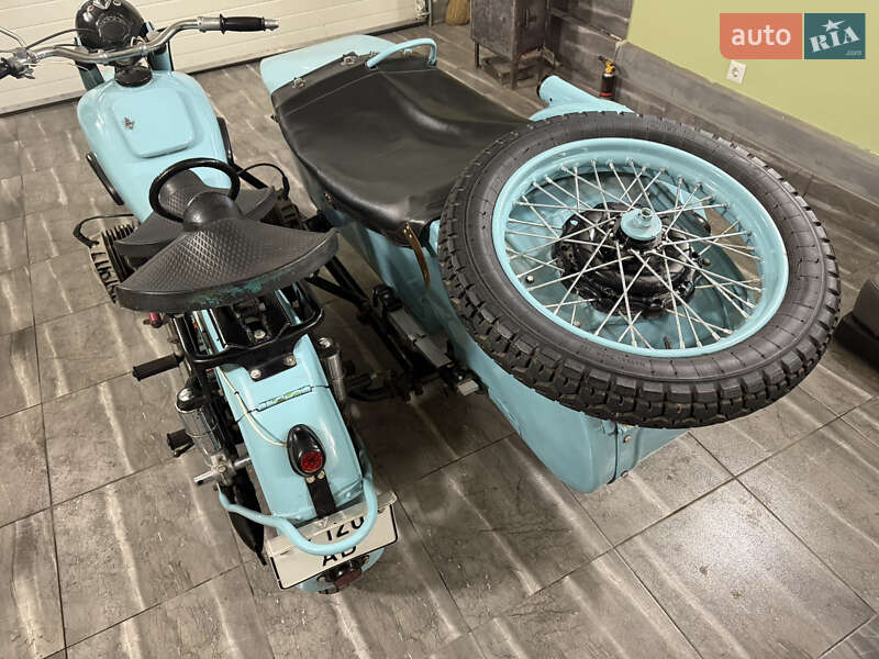 Мотоцикл с коляской Днепр (КМЗ) М-72 1961 в Киеве