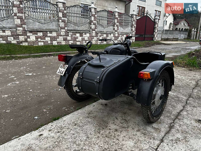 Мотоцикл з коляскою Днепр (КМЗ) МТ 1981 в Солотвині