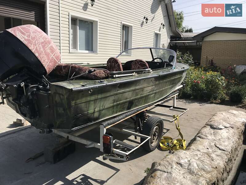 Катер Днепр 1 1980 в Дніпрі
