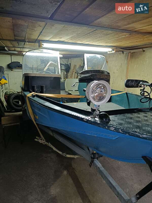 Катер Днепр 1 1986 в Полтаві фото 9 Катер Днепр 1 1986 в Полтаві