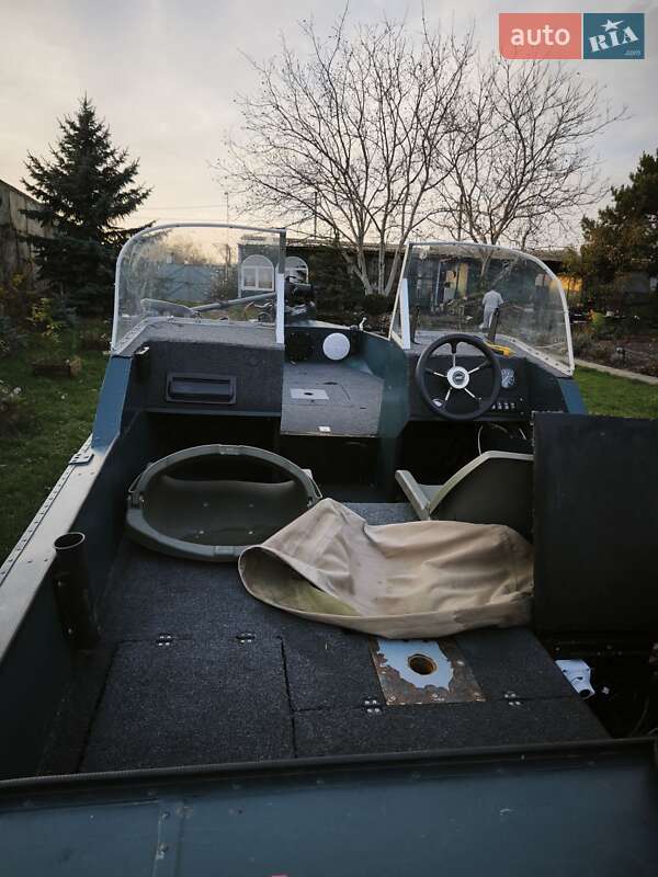 Катер Днепр 1 1986 в Полтаве фото 11 Катер Днепр 1 1986 в Полтаве