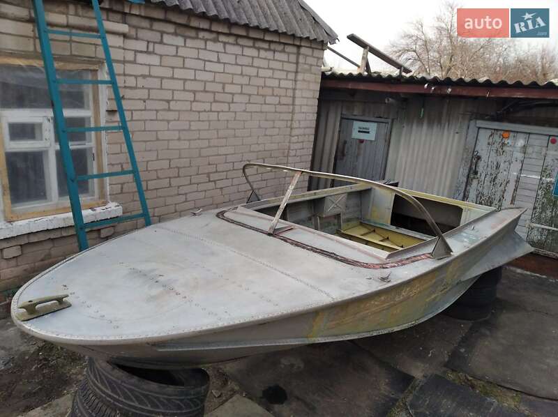 Катер Днепр 2 1978 в Запоріжжі