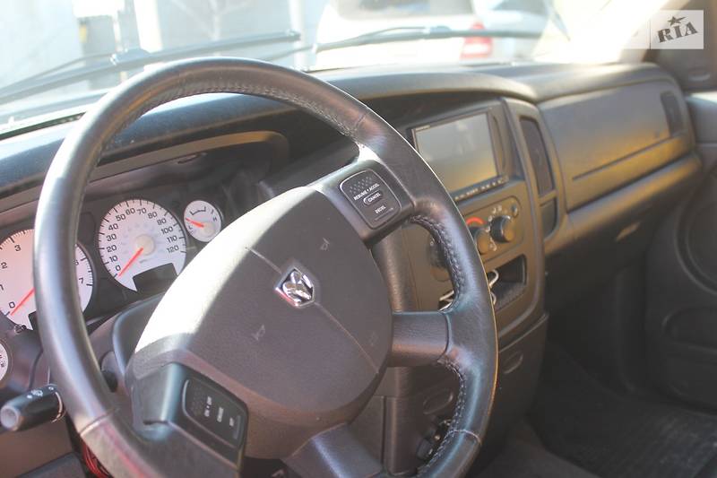 Пикап Dodge 2005 в Олешках