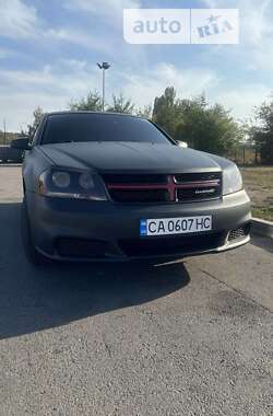 Седан Dodge Avenger 2013 в Умані