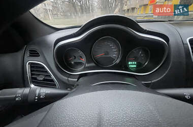 Седан Dodge Avenger 2012 в Измаиле