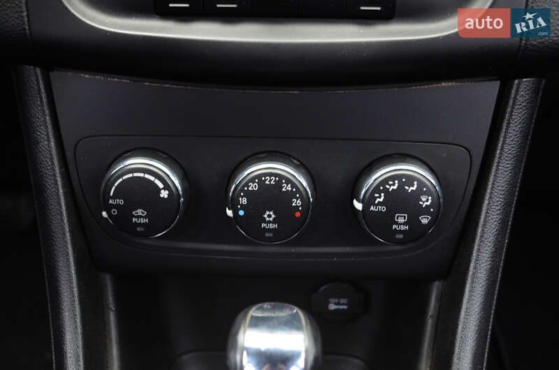 Седан Dodge Avenger 2012 в Киеве