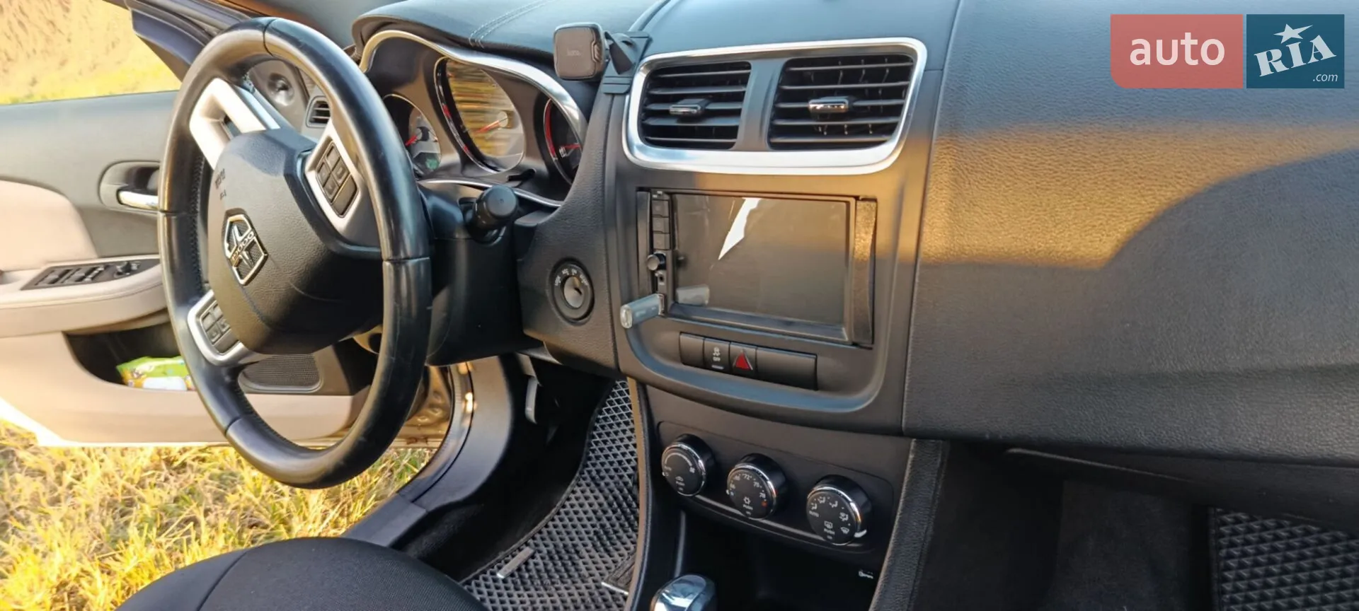 2013 Dodge Avenger - мініатюра 26