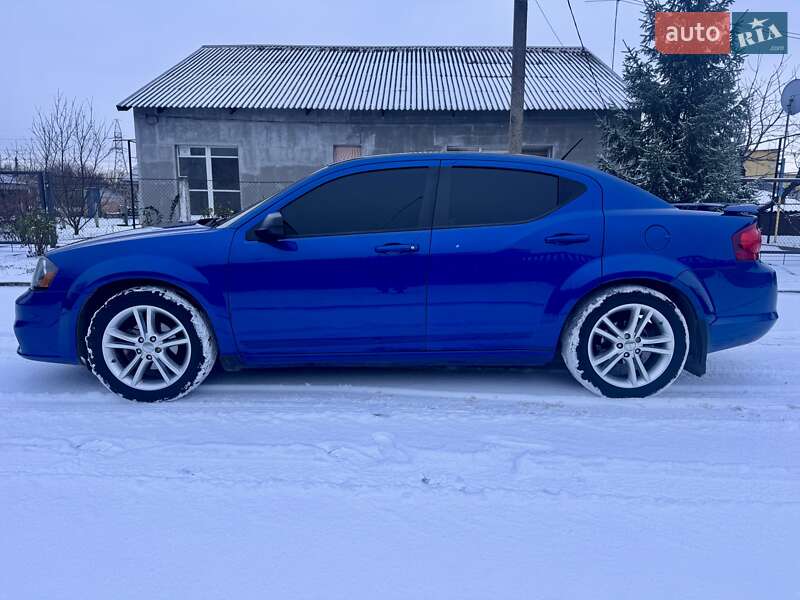 Седан Dodge Avenger 2014 в Кривом Роге
