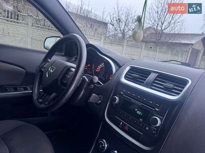 Седан Dodge Avenger 2014 в Кривом Роге