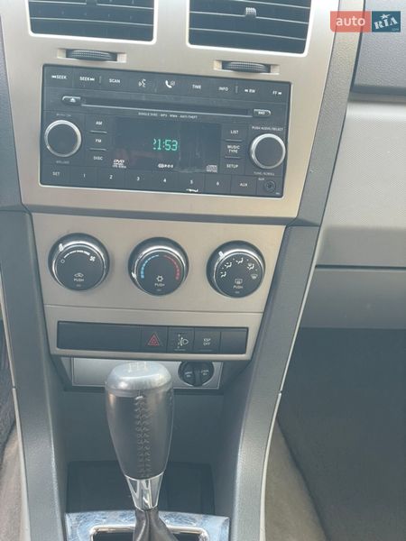 Седан Dodge Avenger 2008 в Іршаві