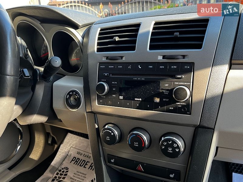 Седан Dodge Avenger 2010 в Шепетовке