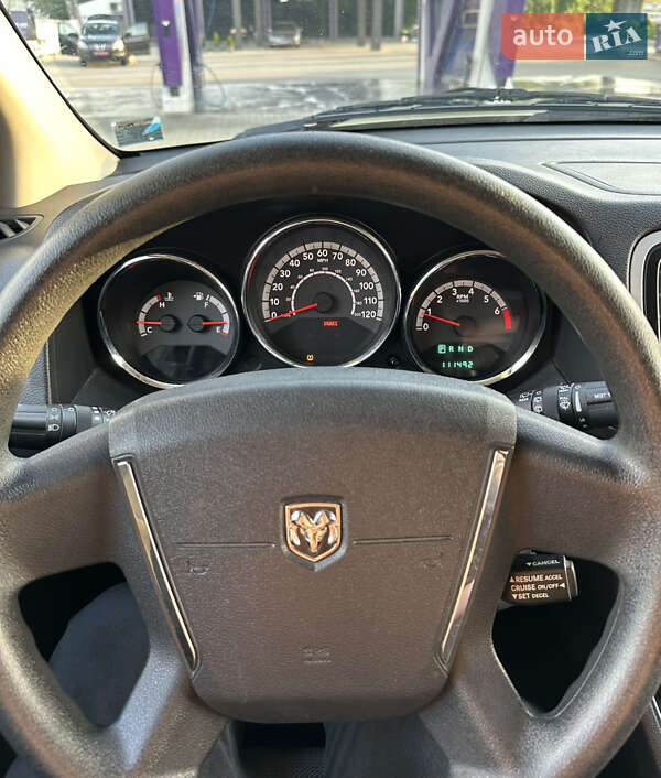 Хэтчбек Dodge Caliber 2010 в Черновцах