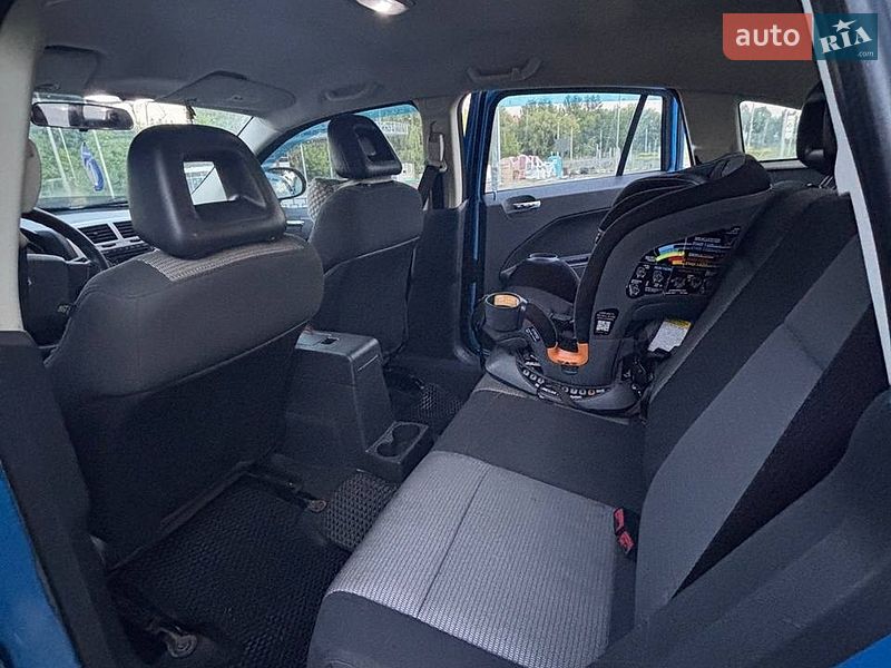 Внедорожник / Кроссовер Dodge Caliber 2008 в Львове
