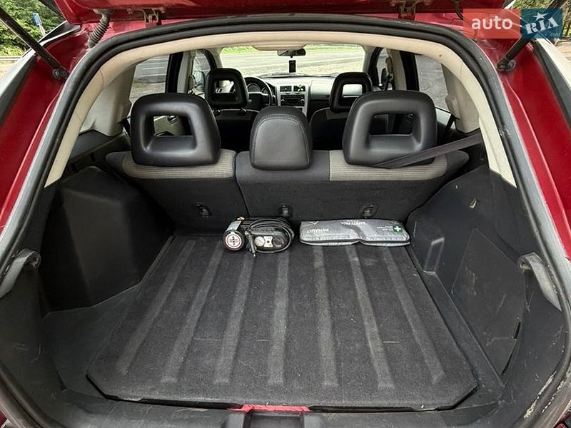 Позашляховик / Кросовер Dodge Caliber 2009 в Луцьку фото 12 Позашляховик / Кросовер Dodge Caliber 2009 в Луцьку